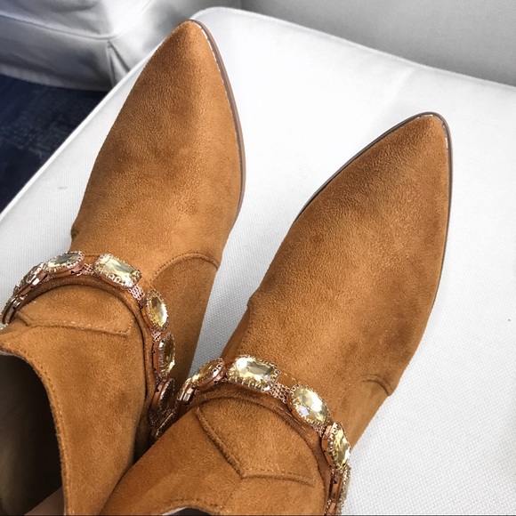 🆕 TAN FAUX SUADE GEMSTONE COWGIRL BOOTIES! - Picture 9 of 12